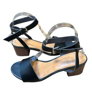 J. Crew black strappy leather sandals size 7 chunky block heel buckle preppy